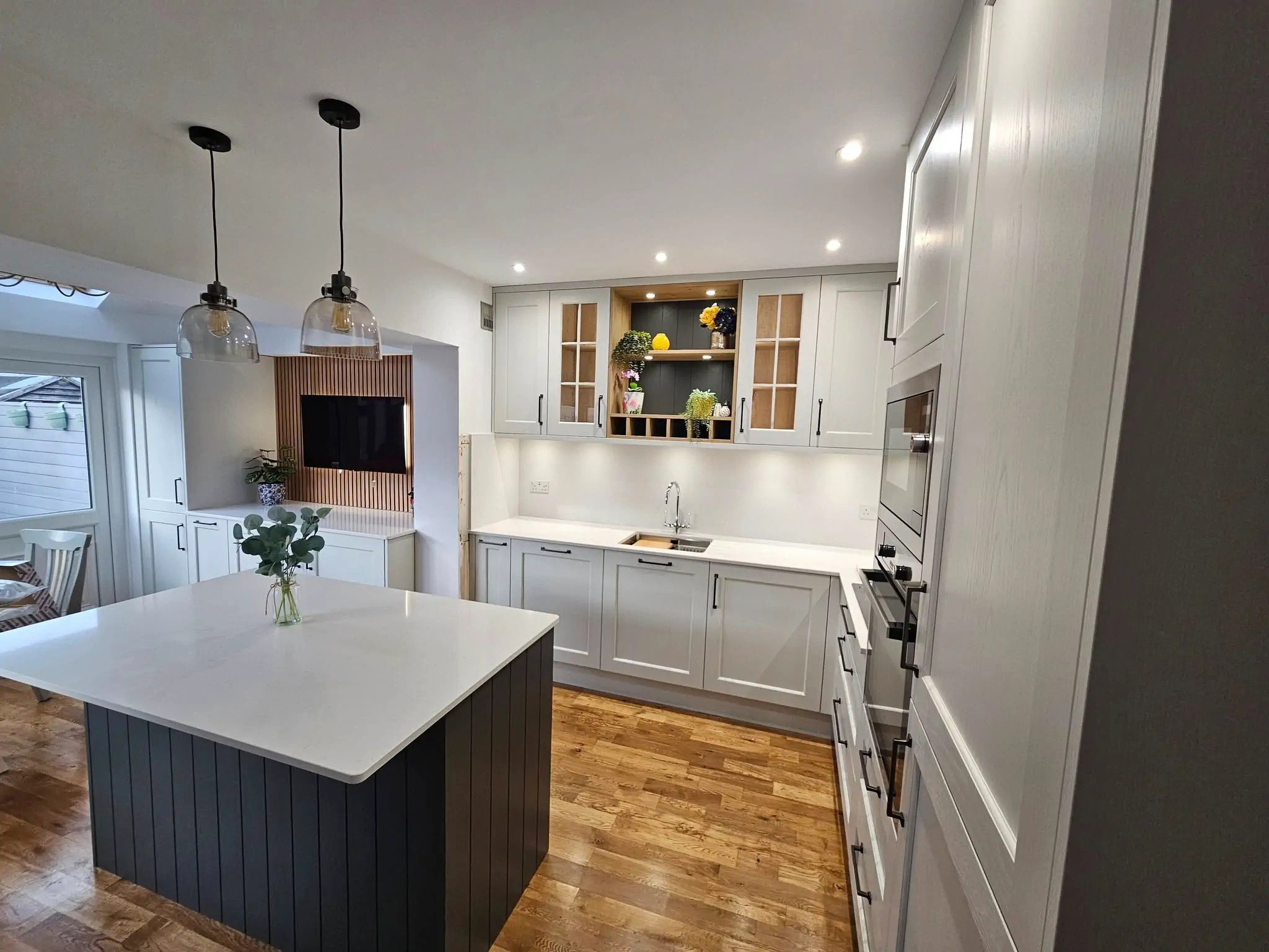 Kitchen Island Ideas: The Heart of Every Modern and Traditional Irish Kitchen - Bespoke Island