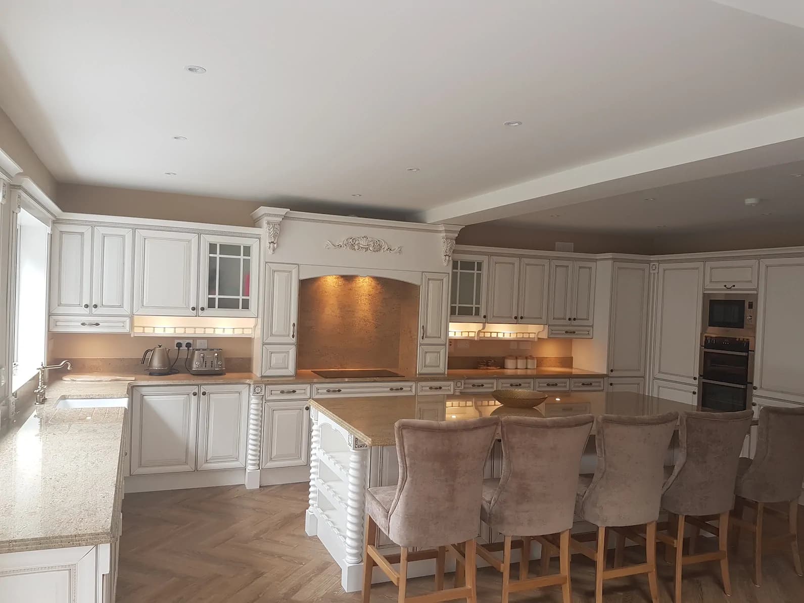 Modern vs Traditional Kitchens: Which Bespoke Style Suits Your Irish Home? - Kitchens