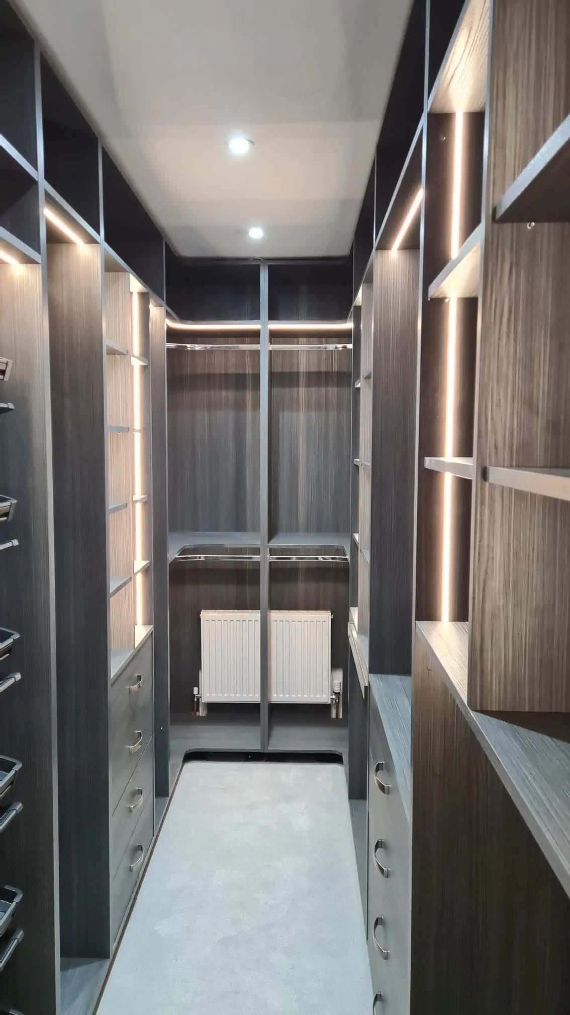 Designing Your Dream Walk-In Wardrobe: A Guide to Bespoke Luxury - Wardrobes