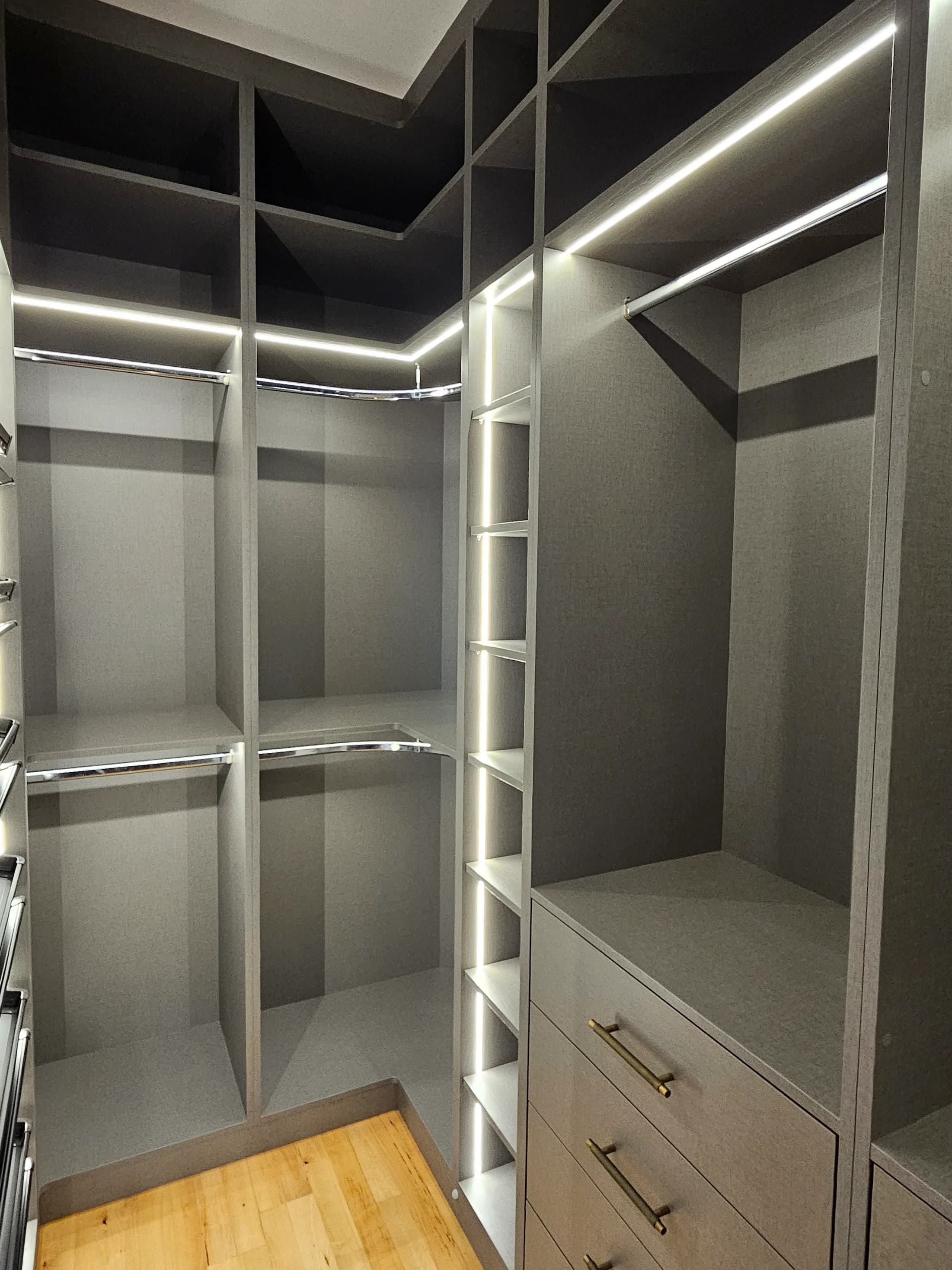 Walk-in Wardrobes project by Creo Interiors in Kildare - photo 9